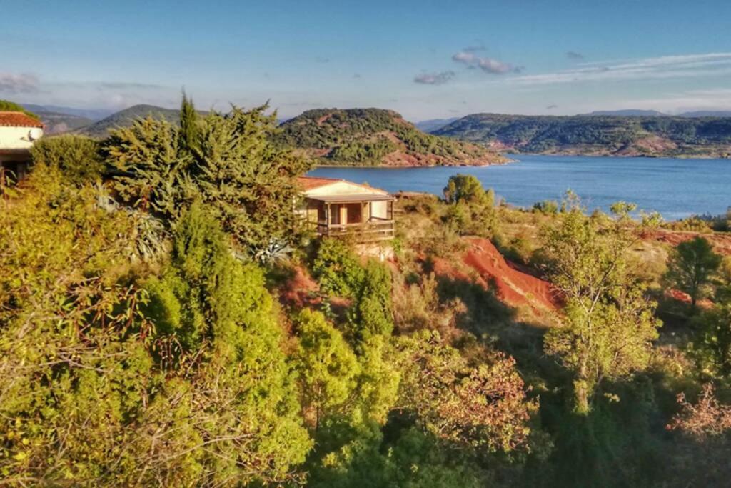 Liausson Studio 32M2 - Dans Propriete Avec Vue Imprenable Sur Le Lac Du Salagou מראה חיצוני תמונה