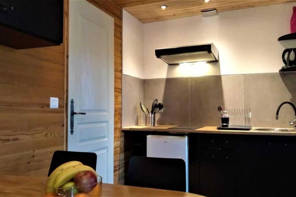 Liausson Studio 32M2 - Dans Propriete Avec Vue Imprenable Sur Le Lac Du Salagou מראה חיצוני תמונה