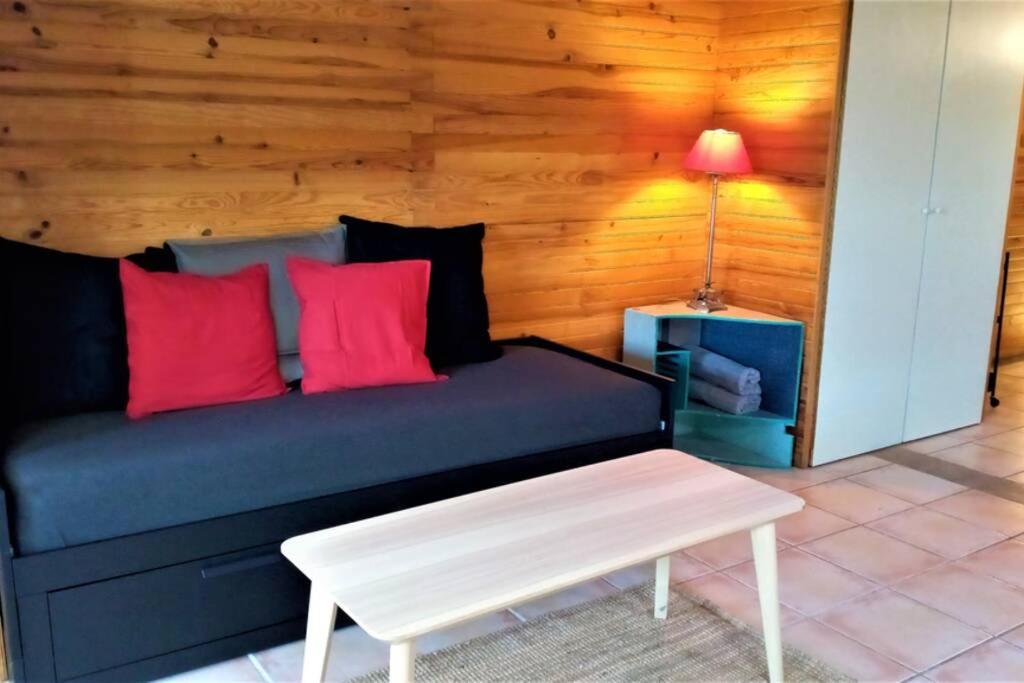 Liausson Studio 32M2 - Dans Propriete Avec Vue Imprenable Sur Le Lac Du Salagou מראה חיצוני תמונה